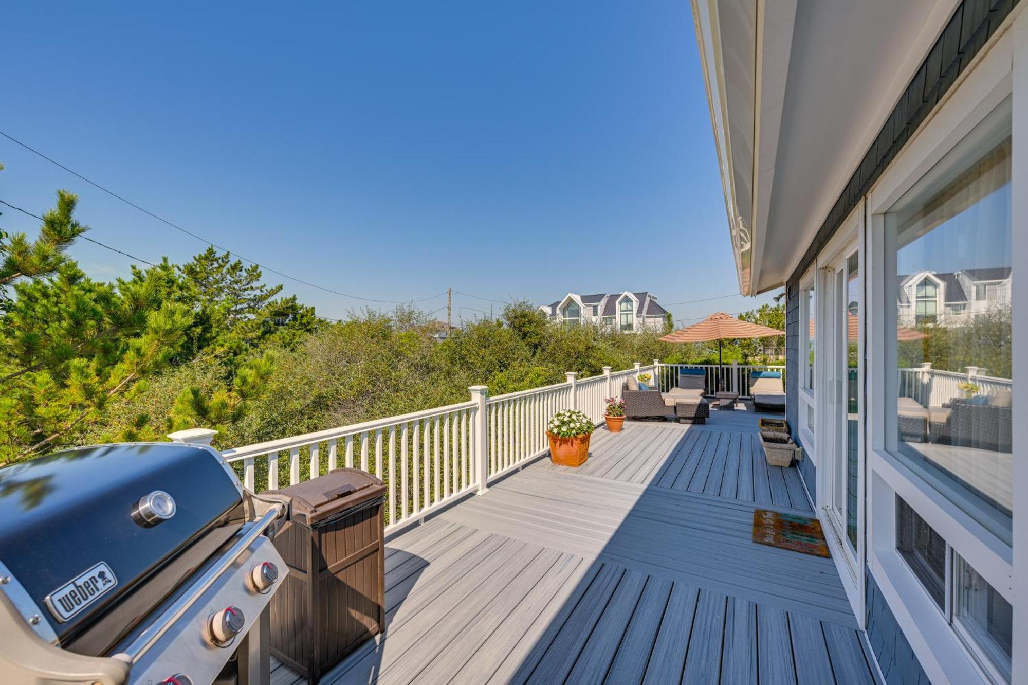 Westhampton Beach Home With Deck And Ocean Views! Exterior photo